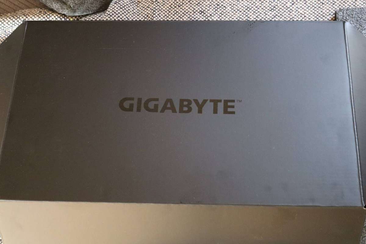 Gigabyte AMD Radeon RX 7700 XT OC Edition
