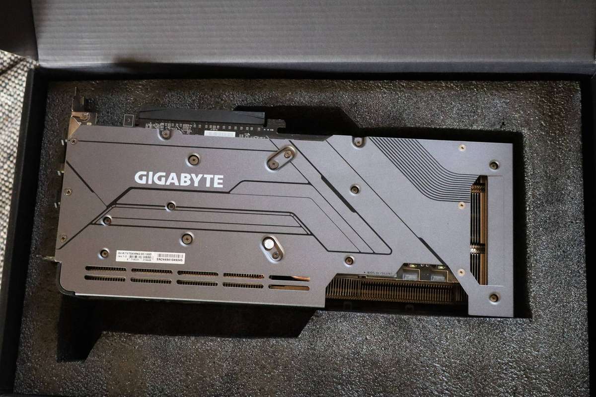 Gigabyte AMD Radeon RX 7700 XT OC Edition