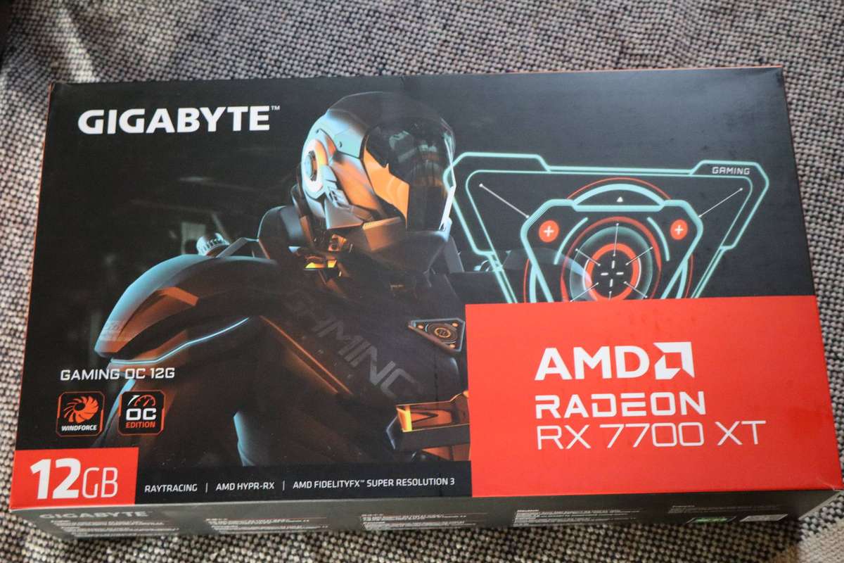Gigabyte AMD Radeon RX 7700 XT OC Edition
