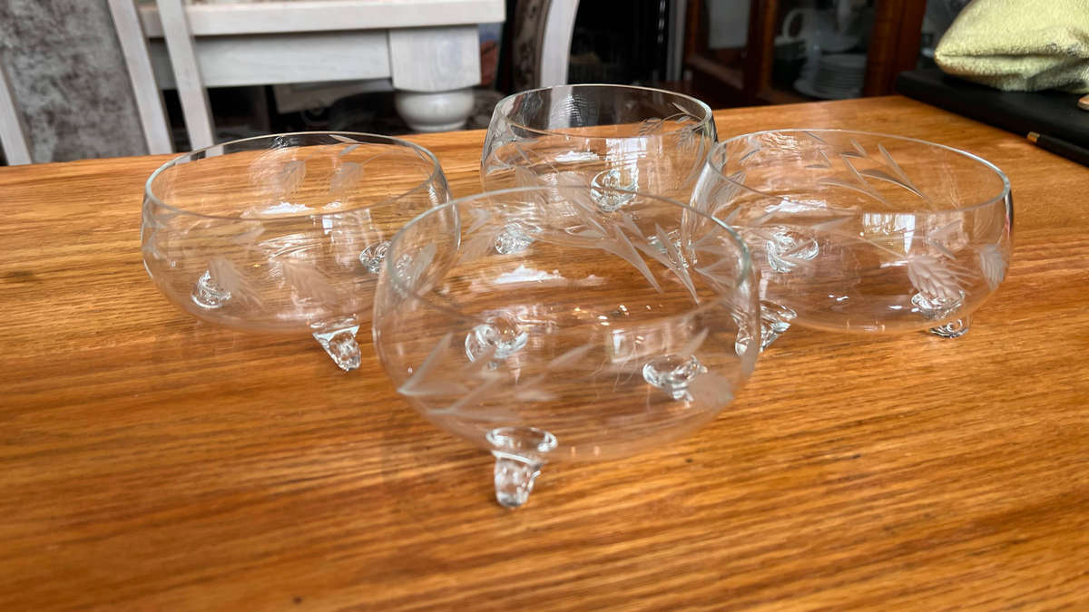 Vintage Set of 4 Wheel-Etched Crystal Dessert Bowls  Elegant 3-Footed