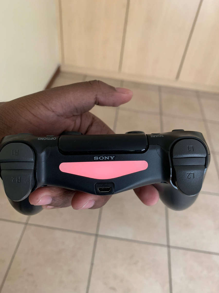 PlayStation 4 (slim)