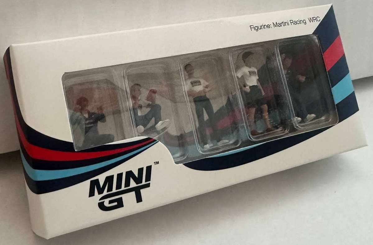 Mini GT #AC24 - Martini racing 1/64 scale diorama figurines