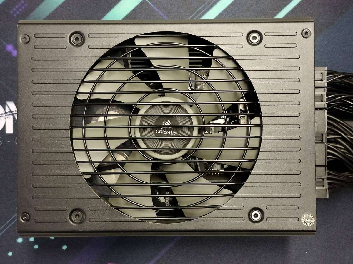 Corsair 1200W - HX1200 80Plus Platinum Power Supply