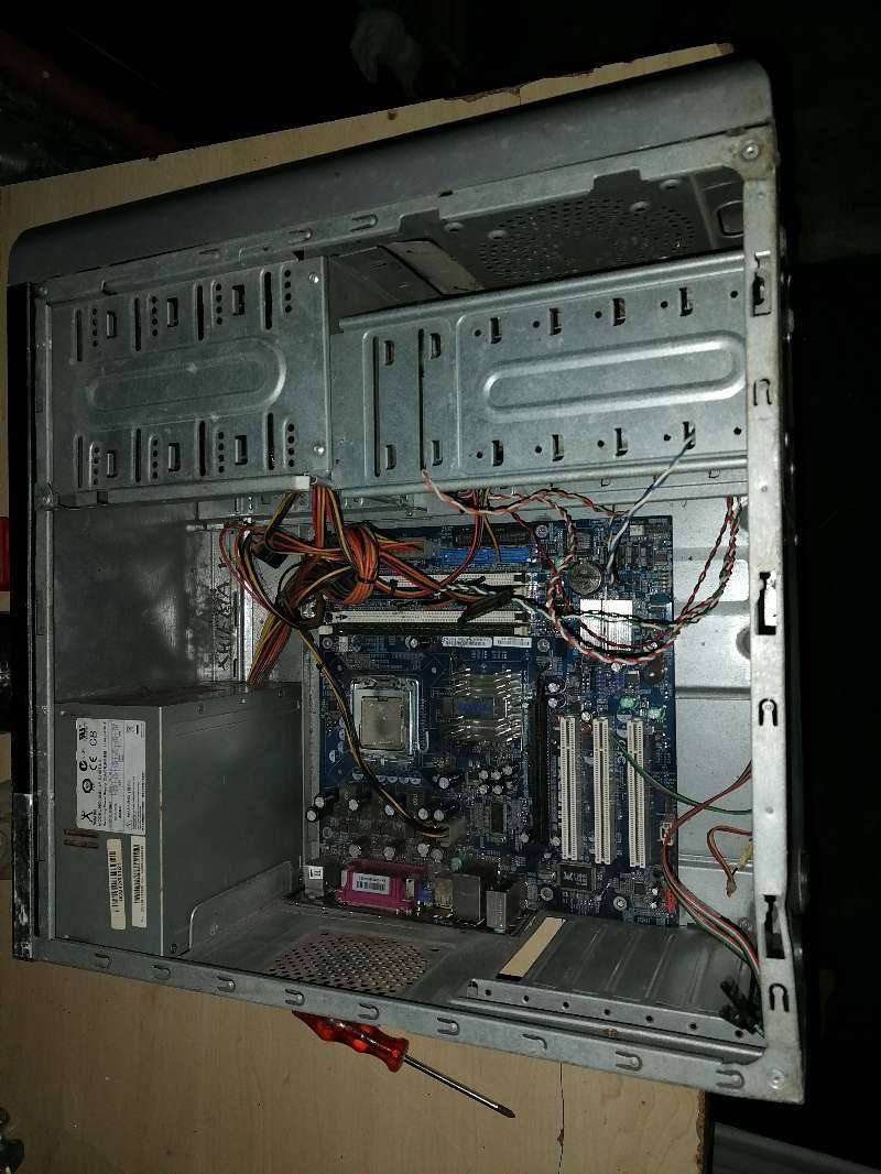 Foxconn motherboard with 2x2GB DDR2 RAM, dual core CPU, 80GB HDD, PSU - For PC Build