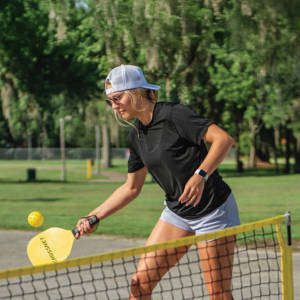 CROSSNET Pickleball Kit  Complete Portable Pickleball Set with Net, Paddles & Balls