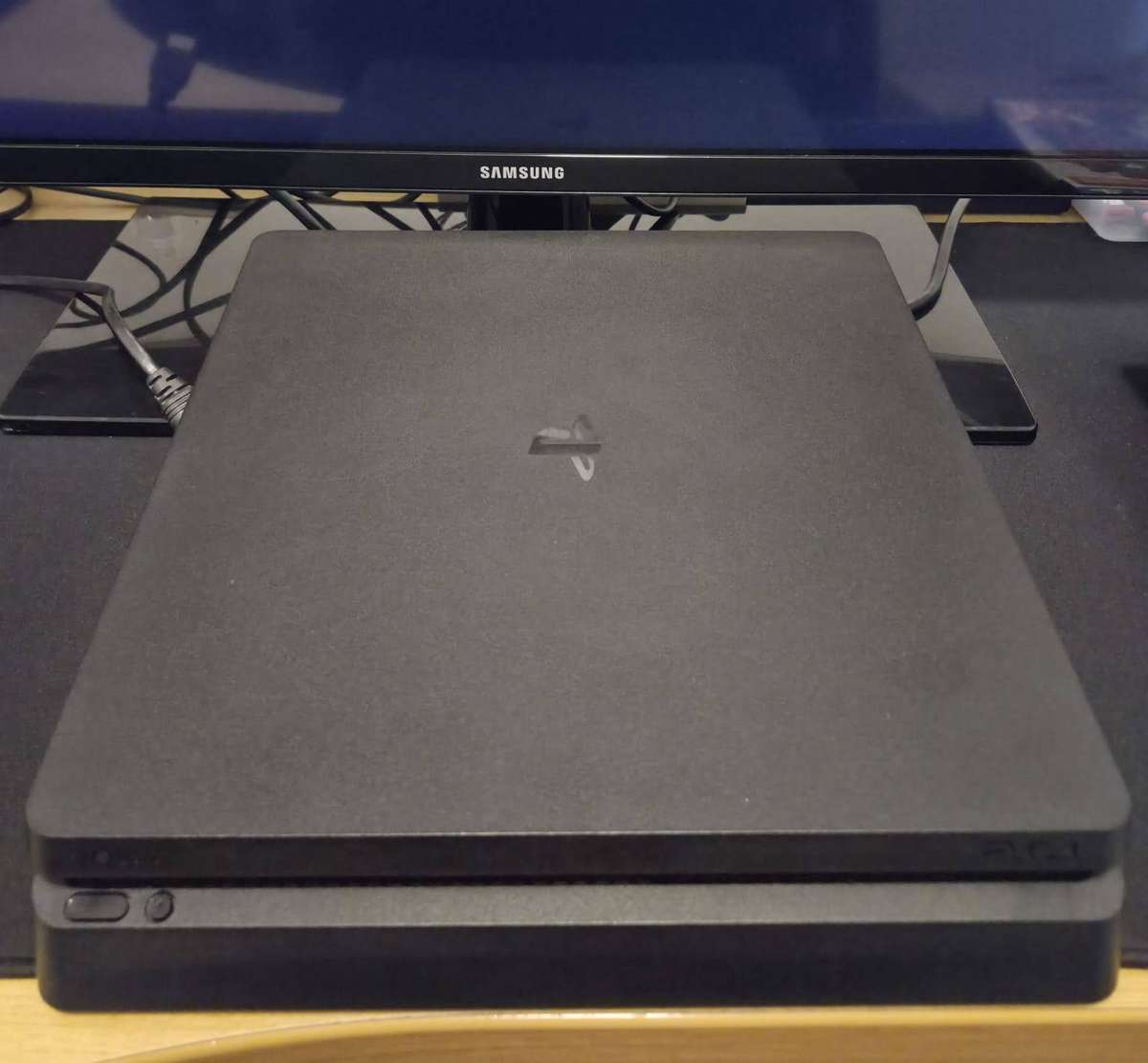 Playstation 4 Slim