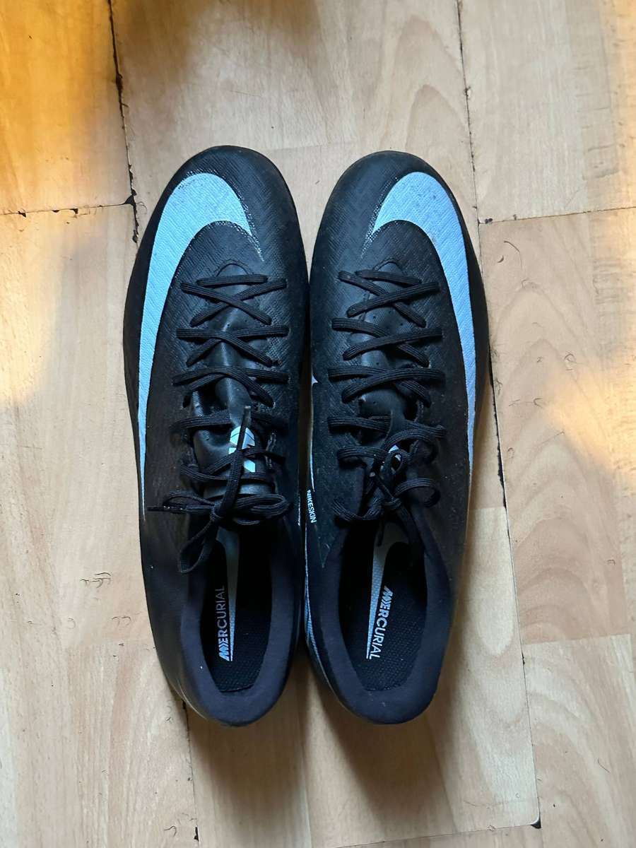 Nike Mercurial indoor soccer boots size 10 UK