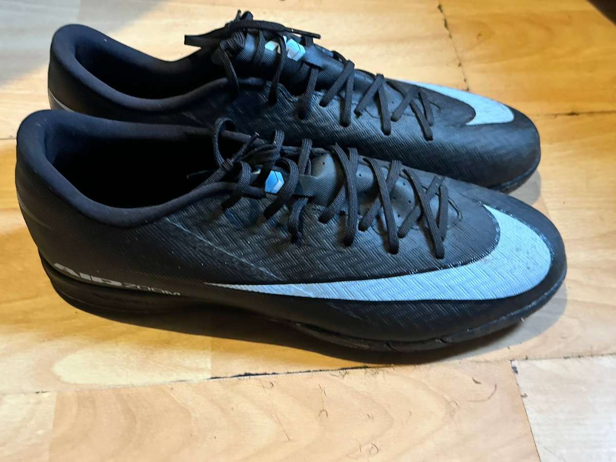 Nike Mercurial indoor soccer boots size 10 UK