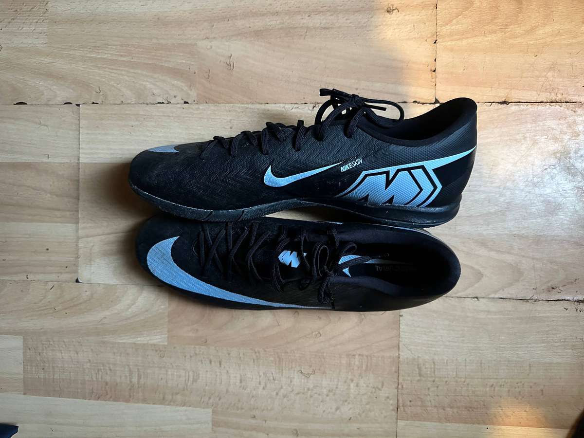 Nike Mercurial indoor soccer boots size 10 UK