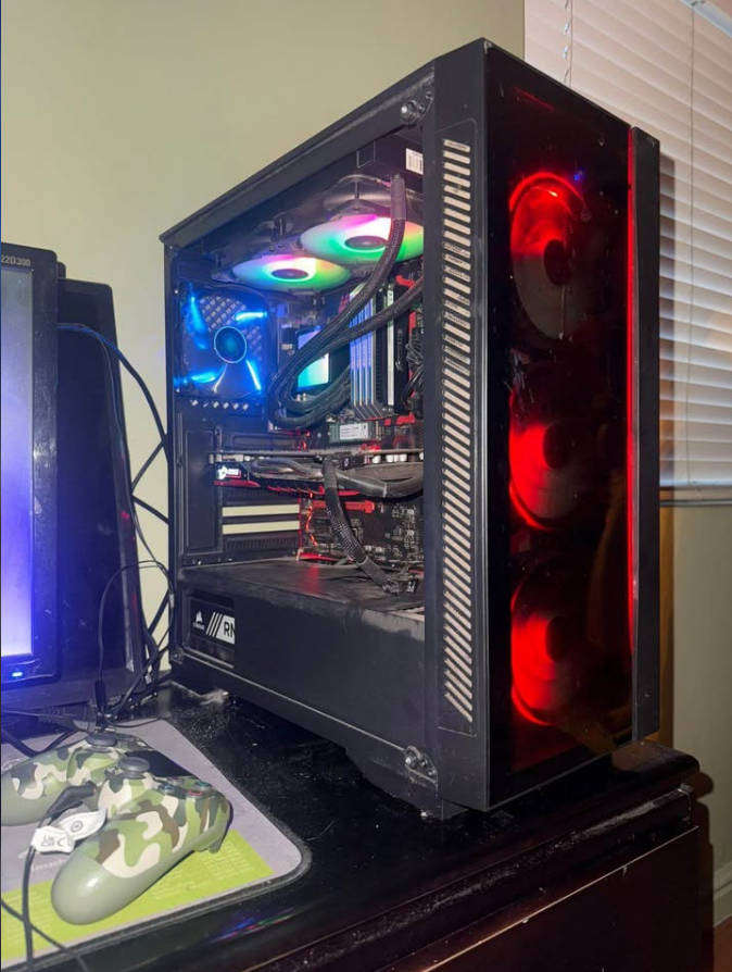 Intel Core i5-8500 Desktop CPU with Radeon RTX 470 Graphics and 16GB RAM