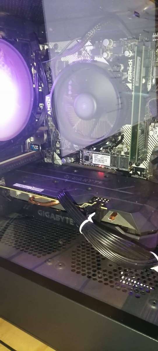 Gaming PC  Ryzen 5 5500 + GTX 1660 Super + HP E232 Monitor