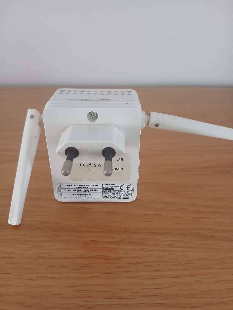 Netgear N300 WiFi Range Extender EX2700 - Boost Your Wireless Signal