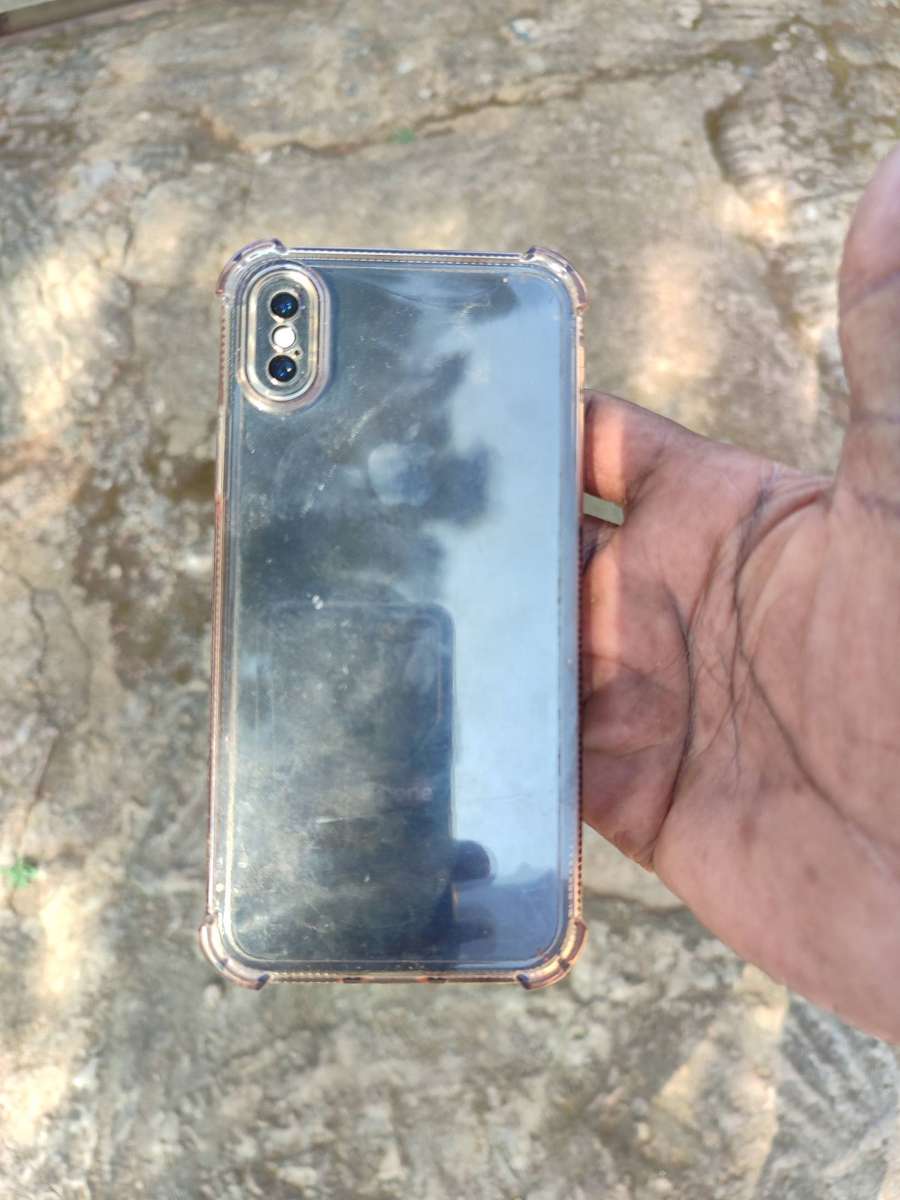 Apple iPhone X 64GB Refurbished Smartphone with Retina Display