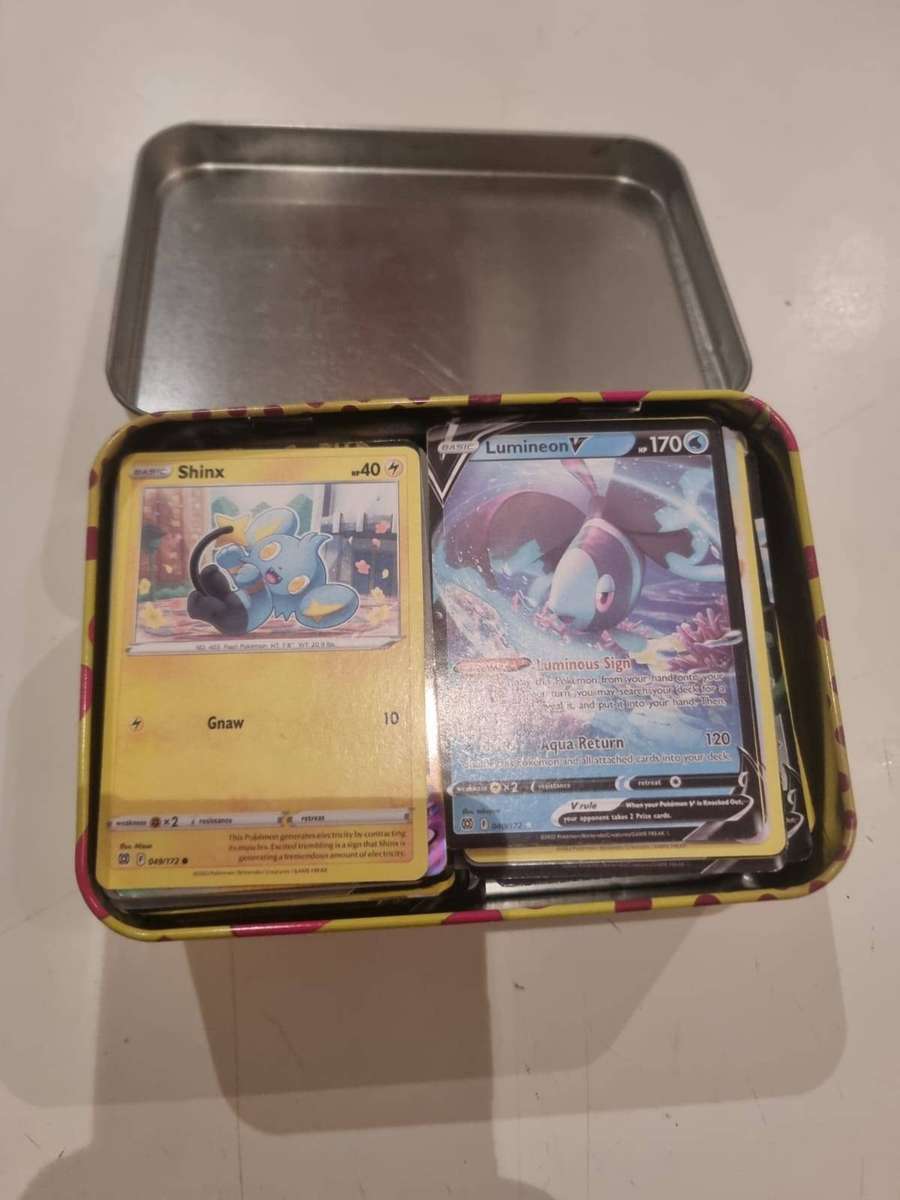  Pokémon Card Collection  Fusion Strike Tin + Assorted Cards