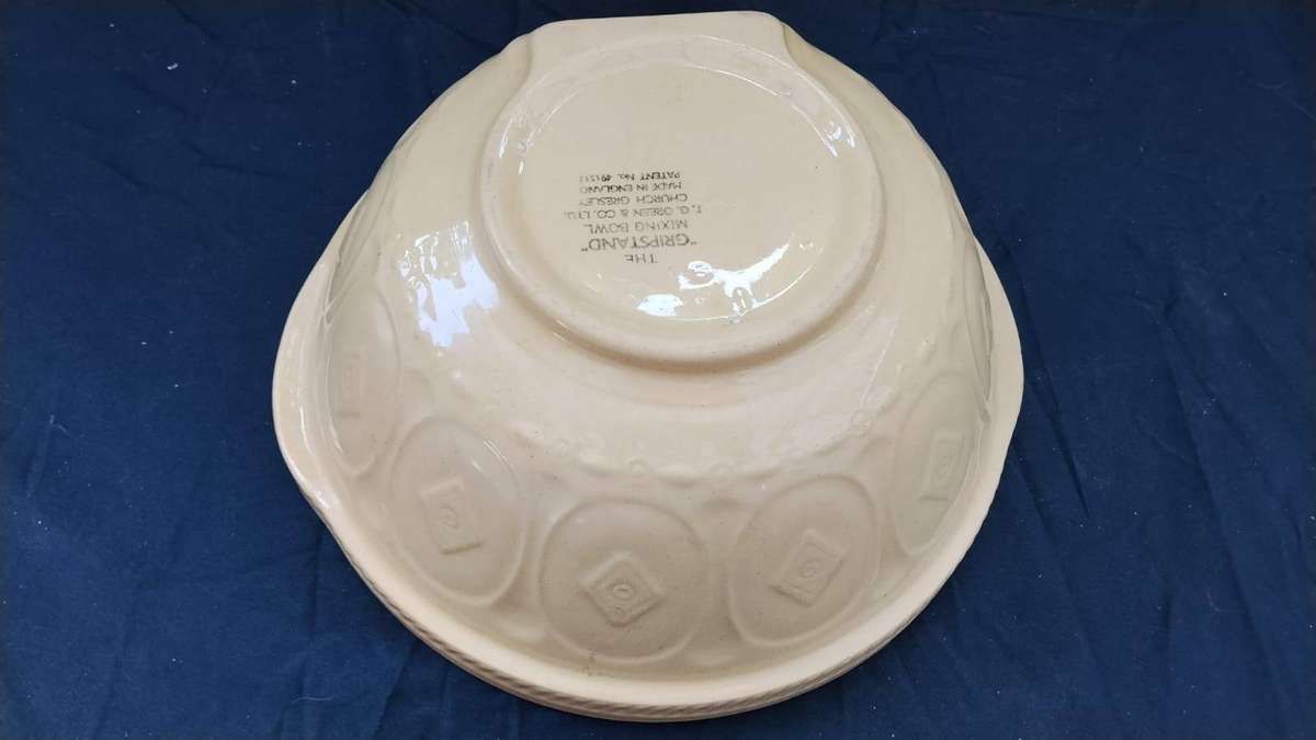 The GRIPSTAND Mixing Bowl
