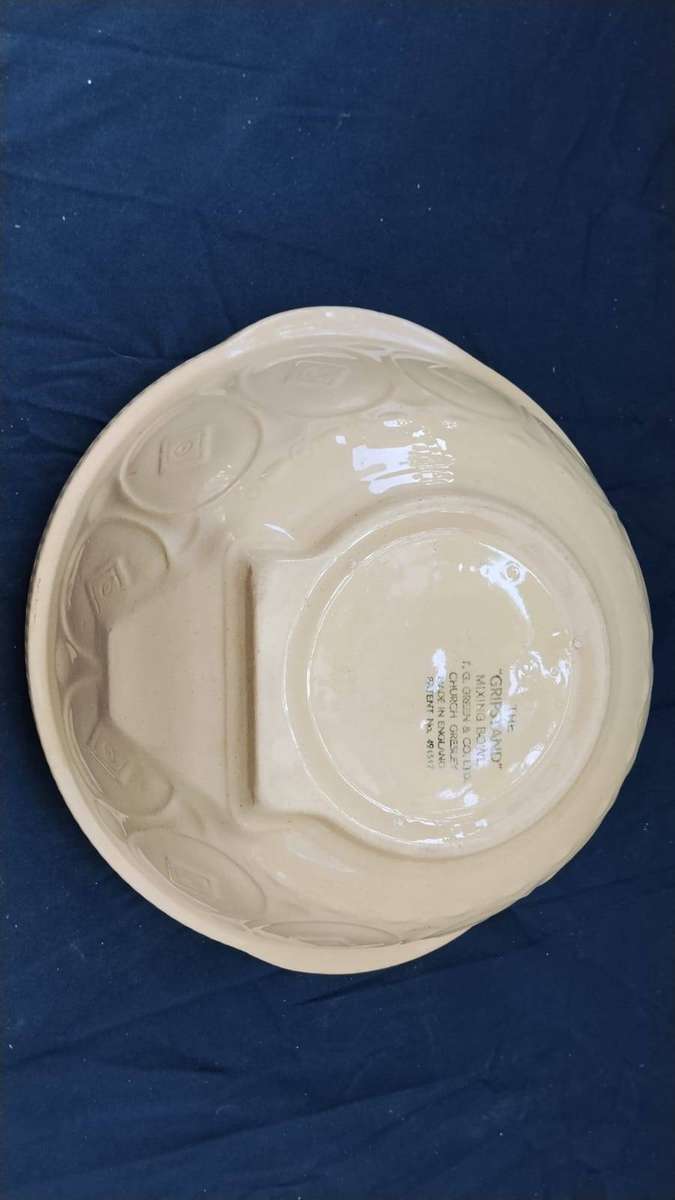The GRIPSTAND Mixing Bowl
