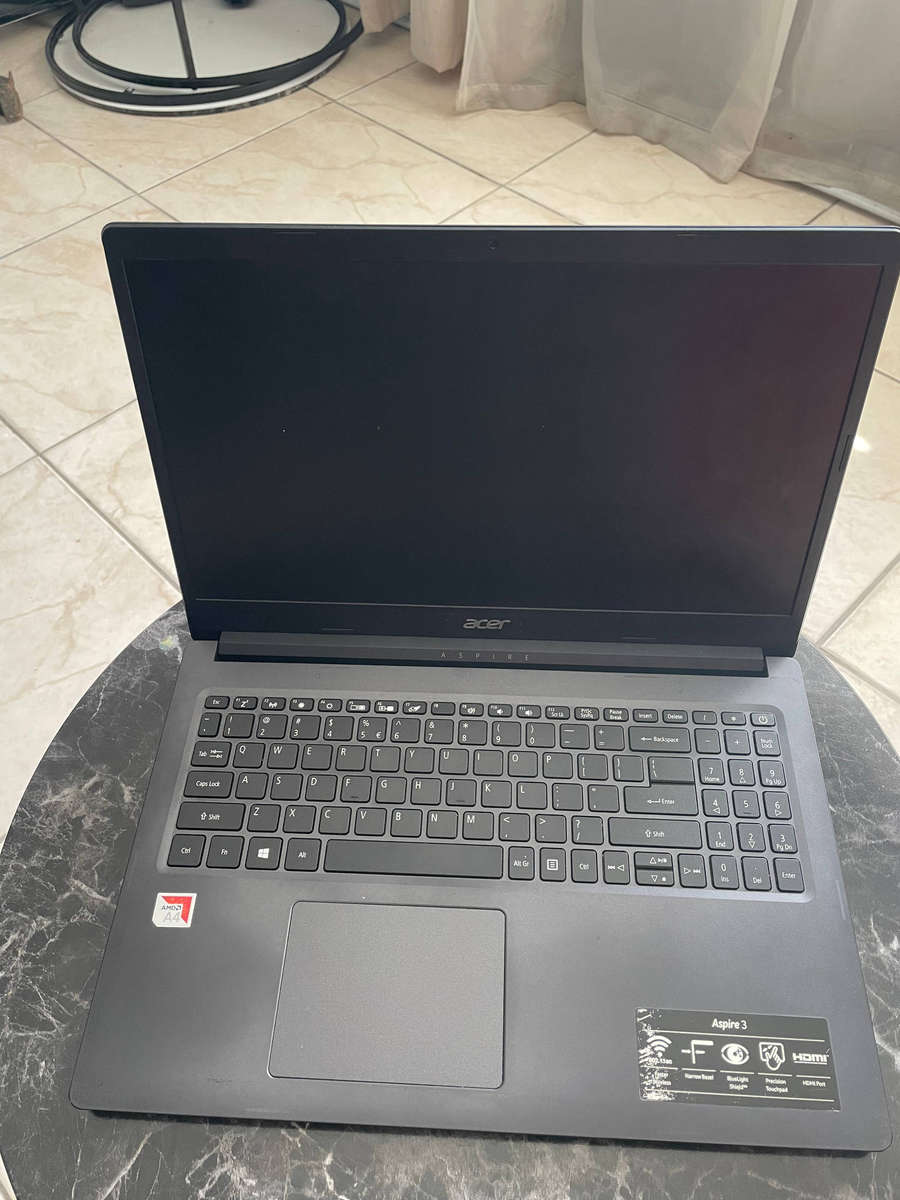 Acer Laptop - 4GB RAM, 256GB HDD, Full HD Display