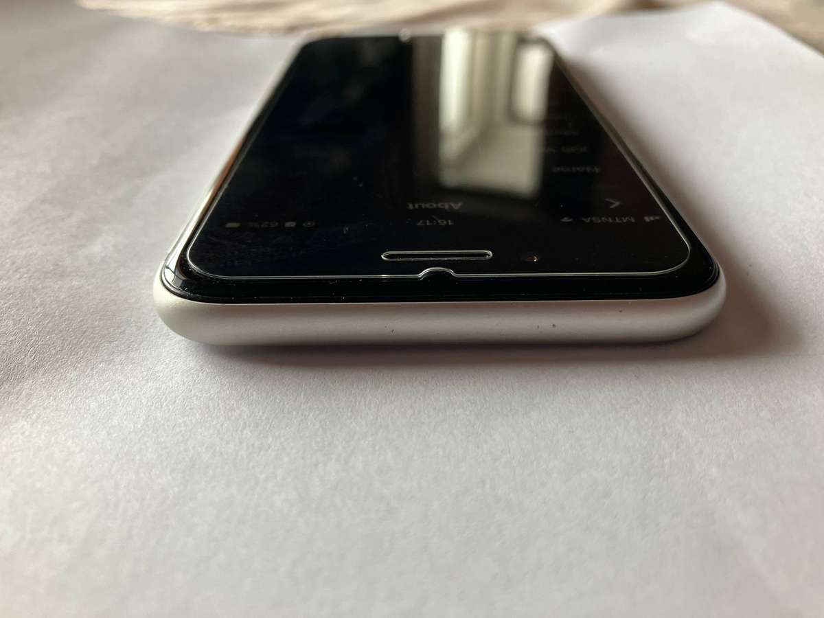 IPhone se3 64gb