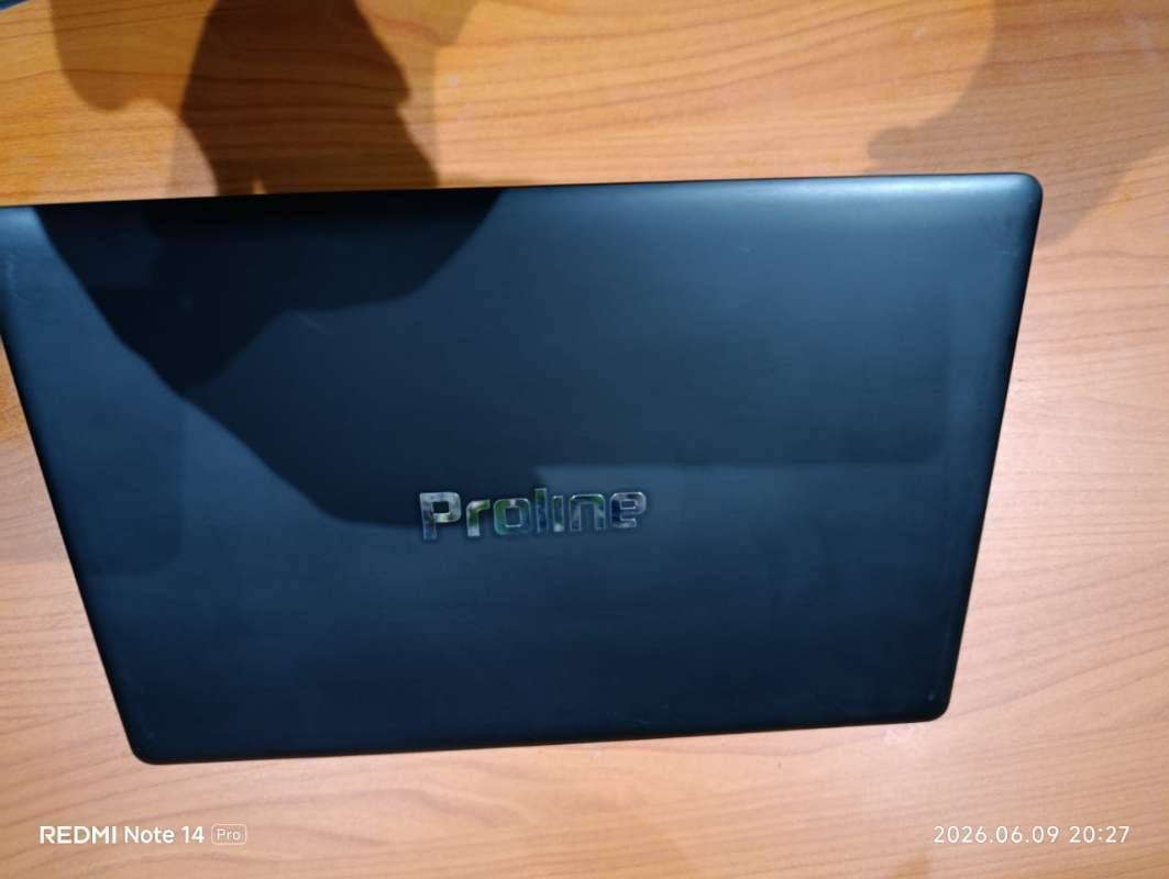 Laptop (suitable for work or school) slightly used