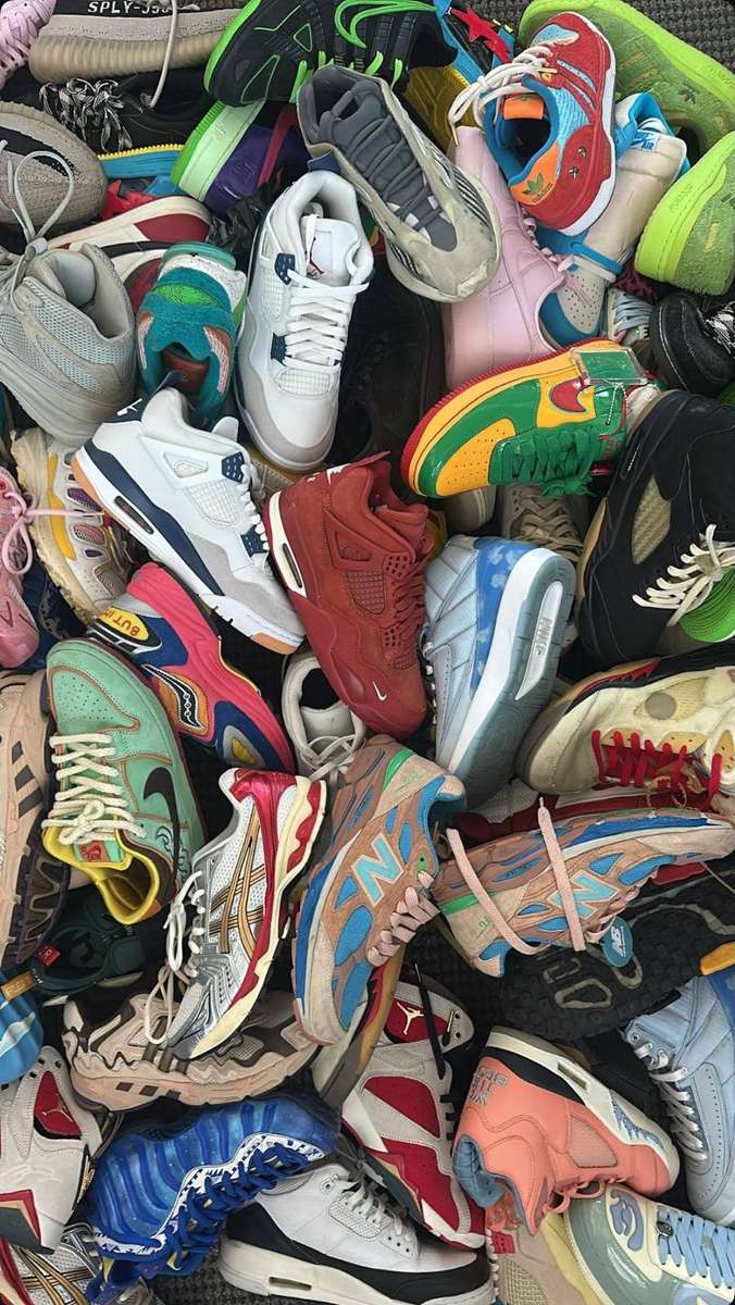50kg sneaker bales mixed brand 115 pairs