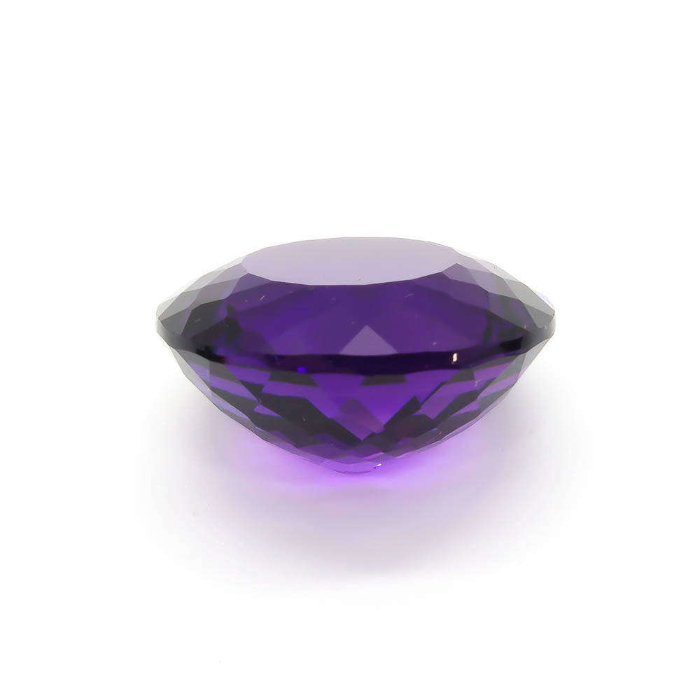 Amethyst 31.6 ct oval faceted gemstone - natural semi-precious gem