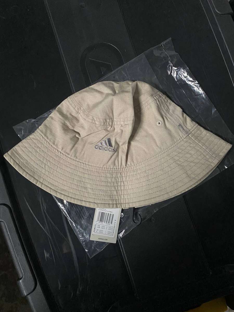 Adidas Accessories: Classic Cotton Bucket Hat - Sportwear