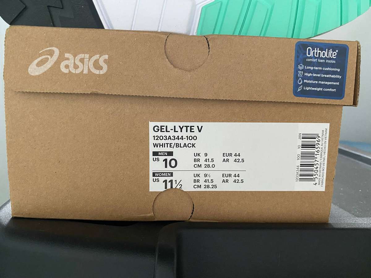 Asics GEL- V LYTE V LACE UP, Size 9 Sneaker for Sale