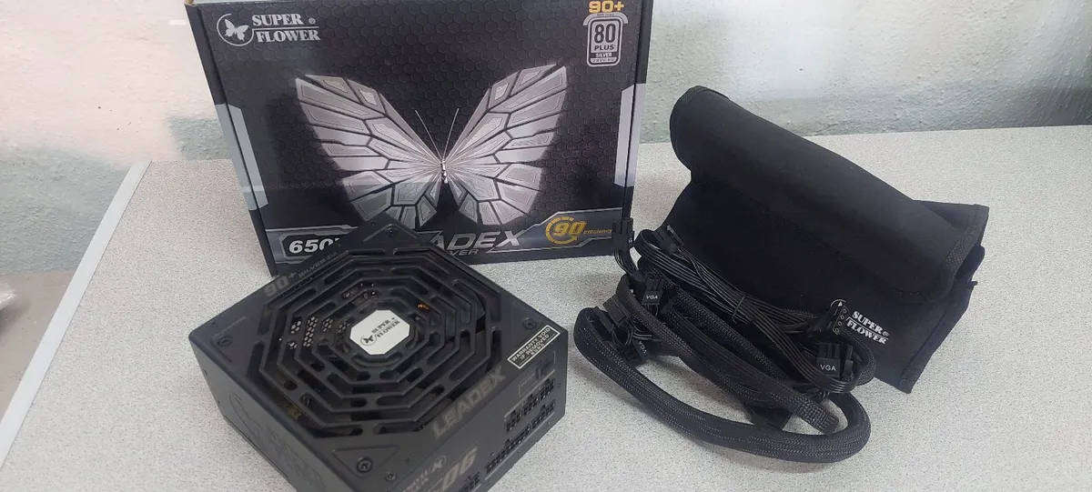 SuperFlower Leadex Silver 650w Power Supply