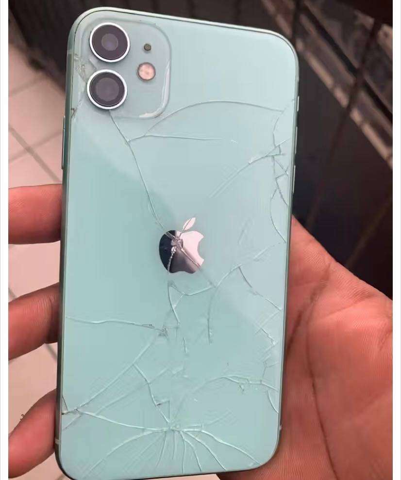 iPhone 11