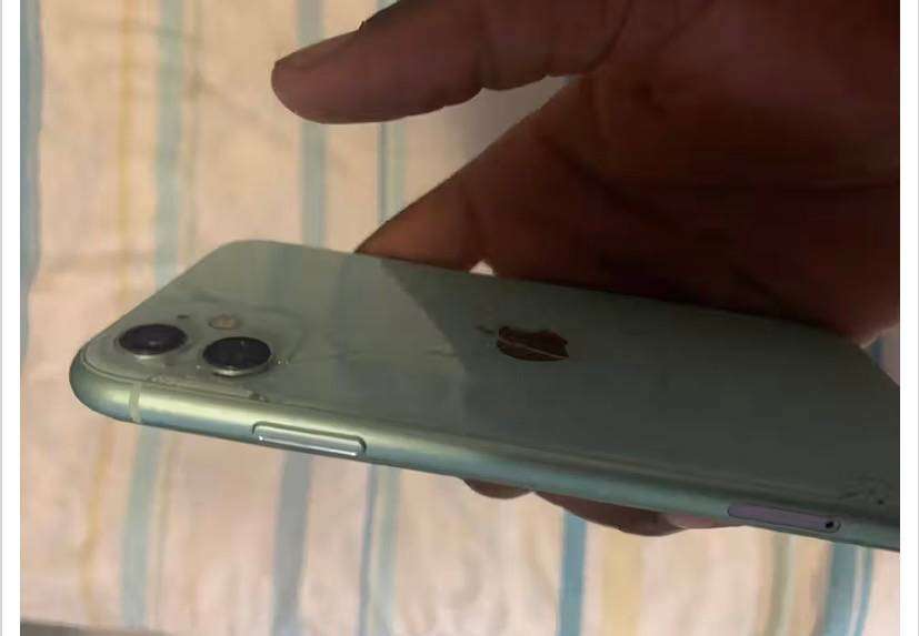iPhone 11