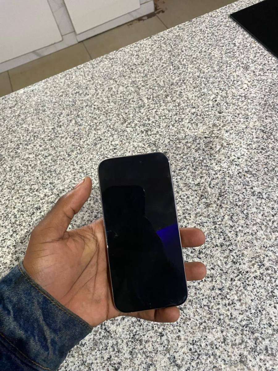 iPhone 15 pro Natural titanium 256GB