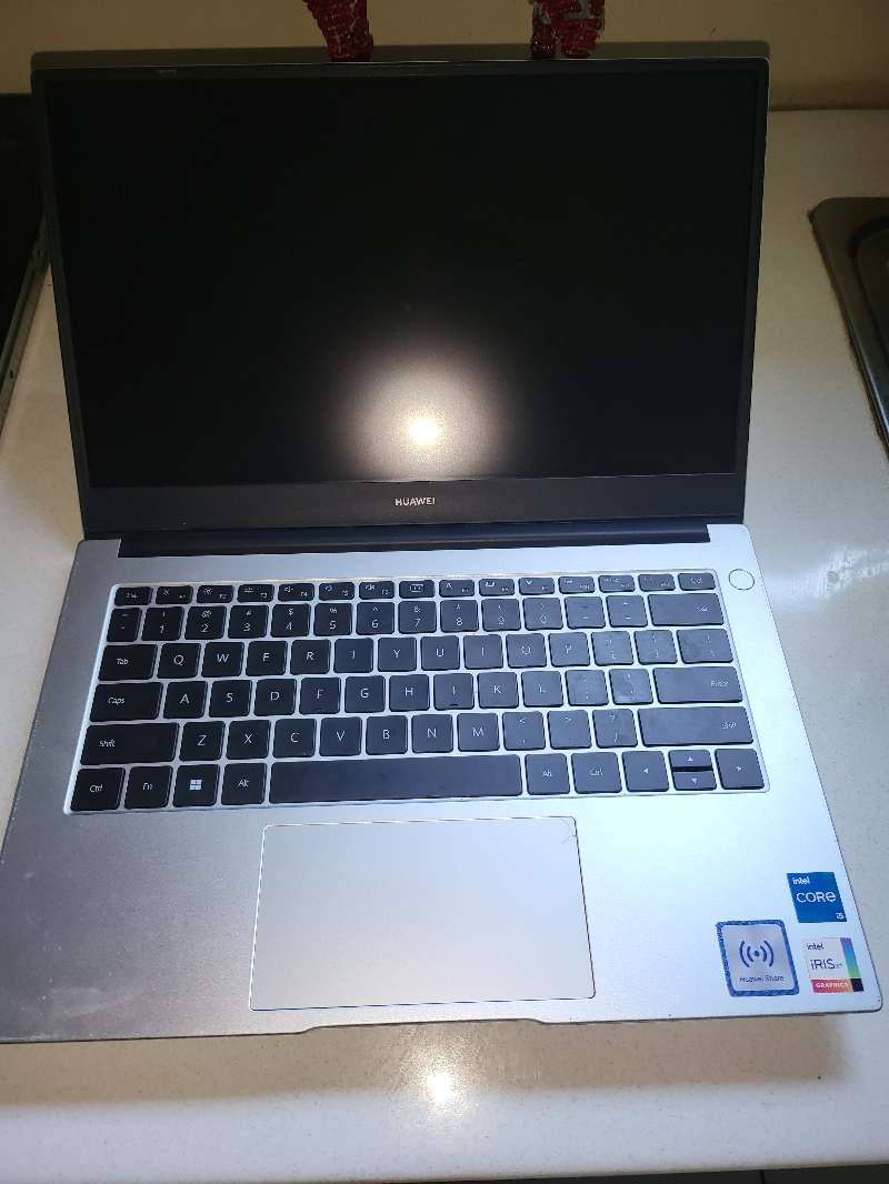 Huawei core i5 11th gen laptop for parts