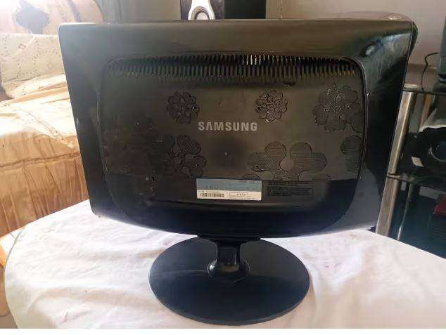 Samsung 733nw