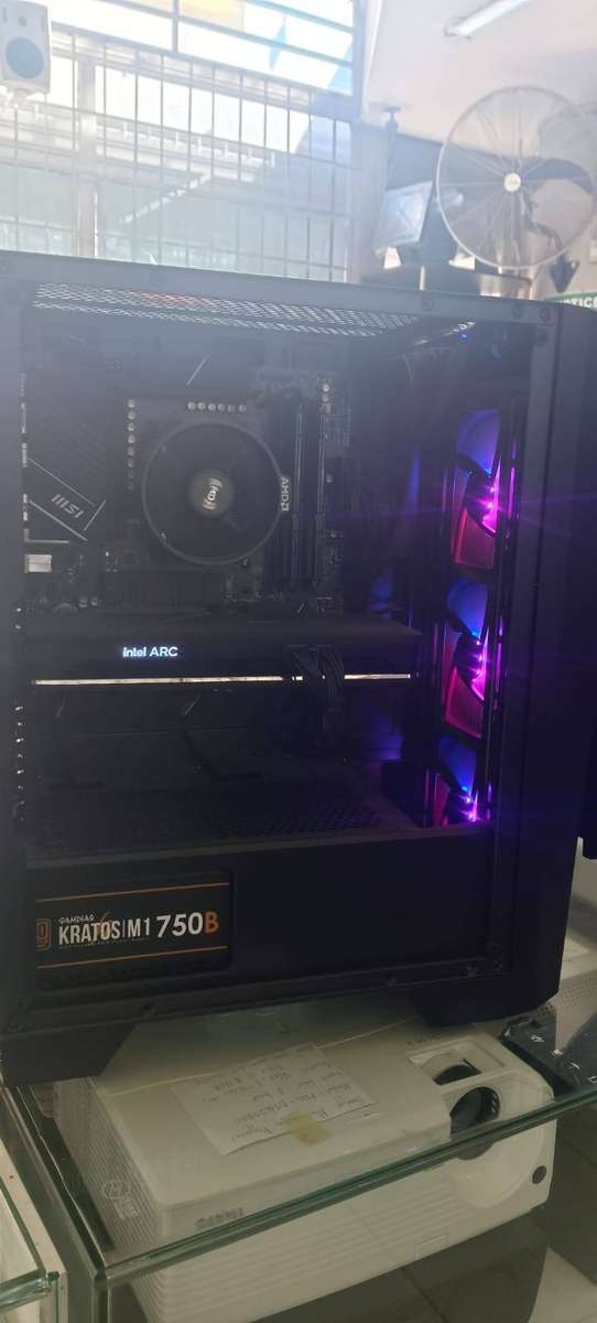 AMD Ryzen 5 7500F Bundle PC INTEL(R)A750 GRAPHICS 8GB