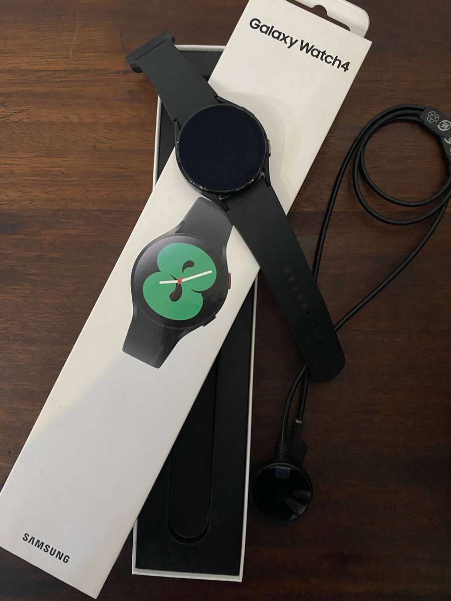 Samsung Galaxy Watch 4 40mm Smart Watch - Black