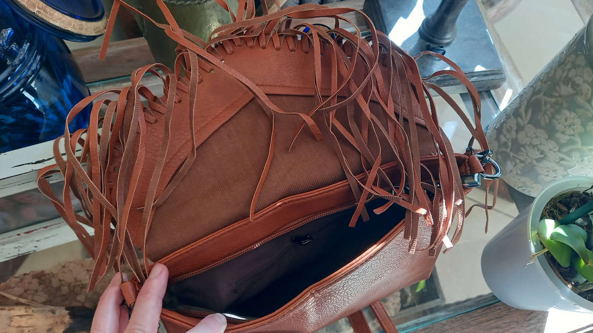 Sling bag - Compact Crossbody Bag for Everyday Use