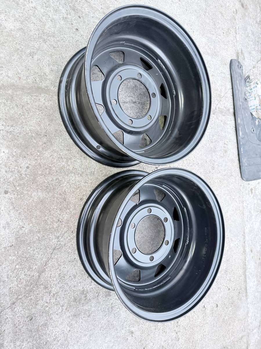 Trailduster 15-inch 7J Black Alloy Wheel for SUVs and 4x4s