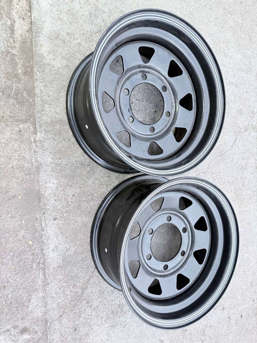 Trailduster 15-inch 7J Black Alloy Wheel for SUVs and 4x4s