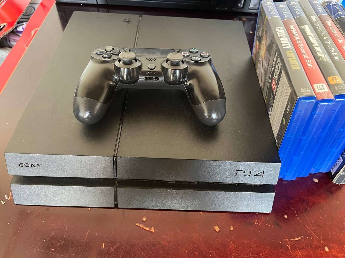 PlayStation 4 Console - Secondhand, Fully Functional