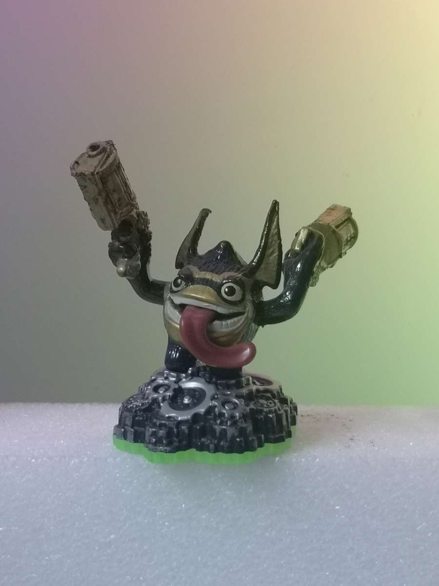 Skylanders Spyro's Adventure Legendary Trigger Happy figurine