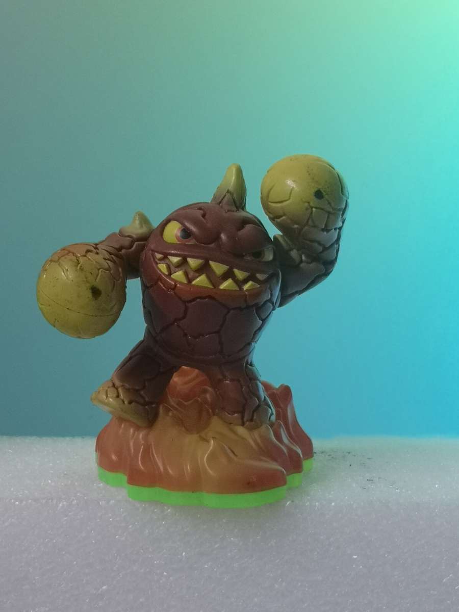 Skylanders Giants ERUPTOR figurine