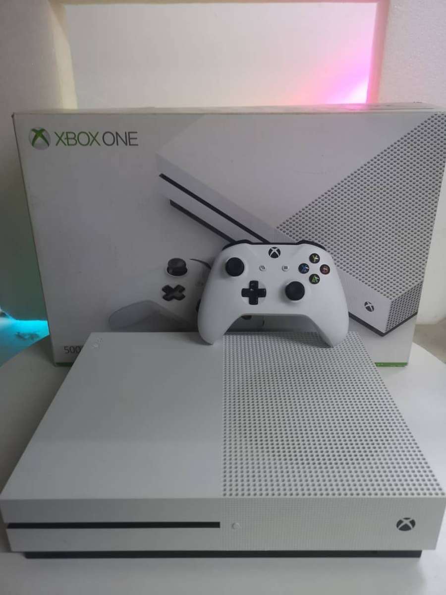 XBOX ONE S 500GB Console (Xbox one)