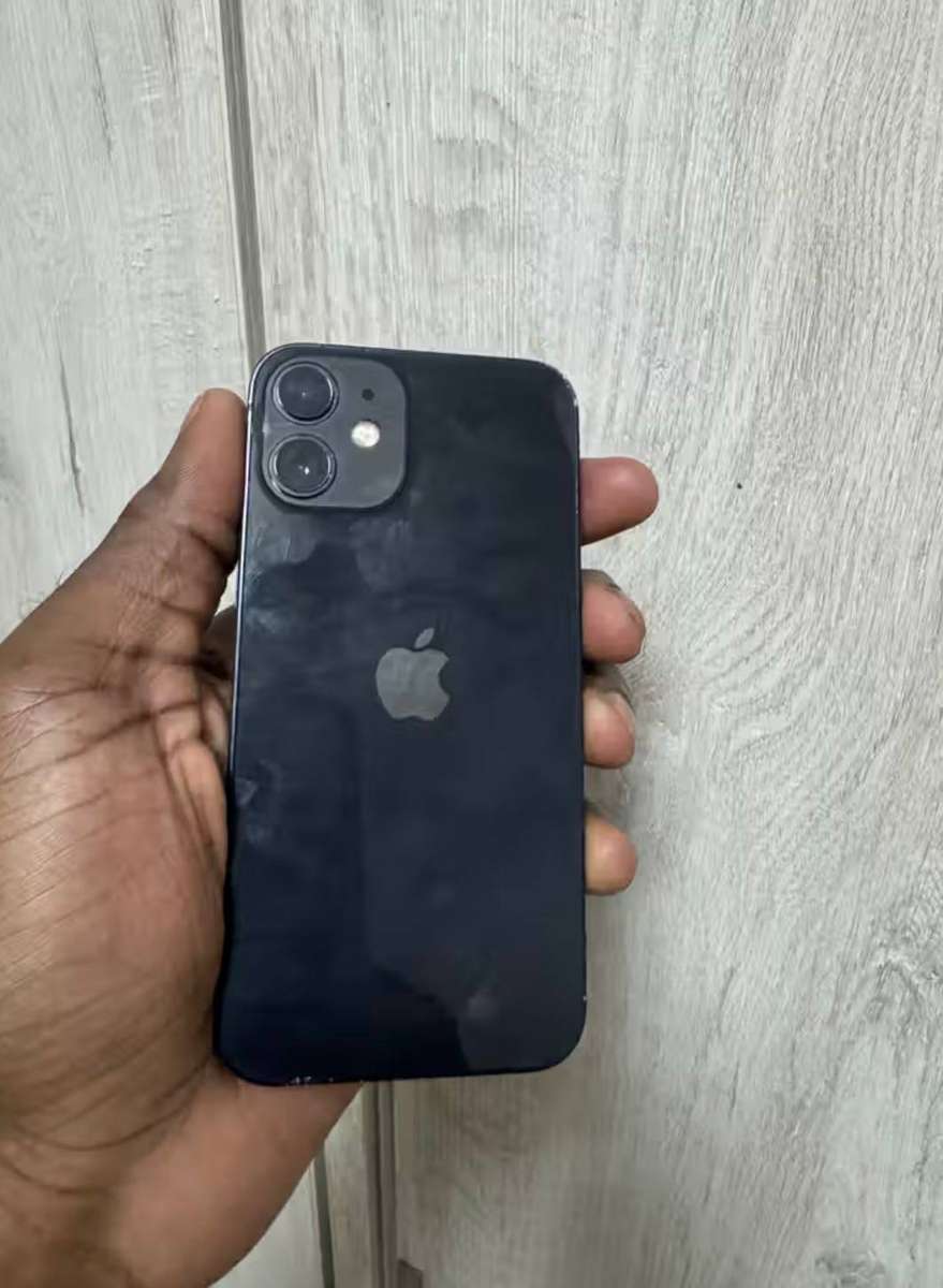 Apple iPhone 12 Secondhand Smartphone 64GB - Black