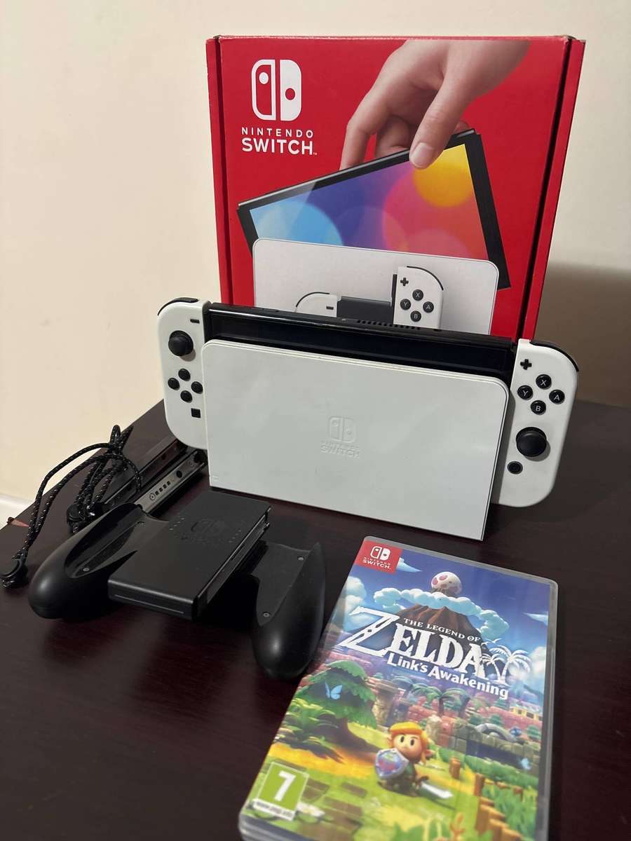 Nintendo Switch OLED Model with Legend of Zelda: Link's Awakening Bundle