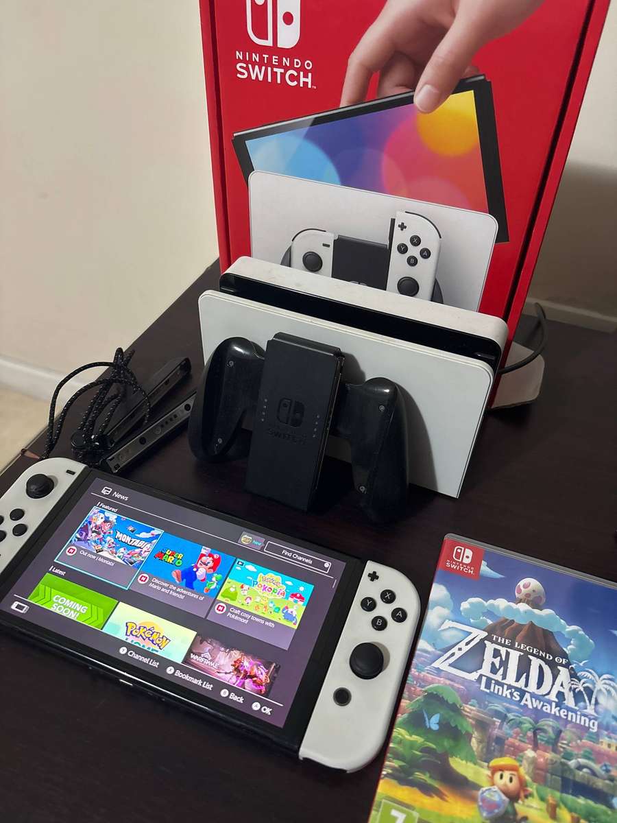Nintendo Switch OLED Model with Legend of Zelda: Link's Awakening Bundle