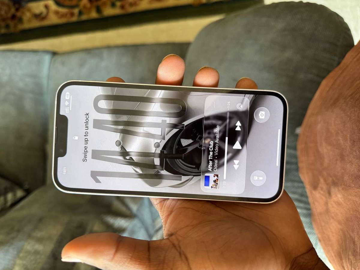 Apple iPhone 14 128GB Smartphone