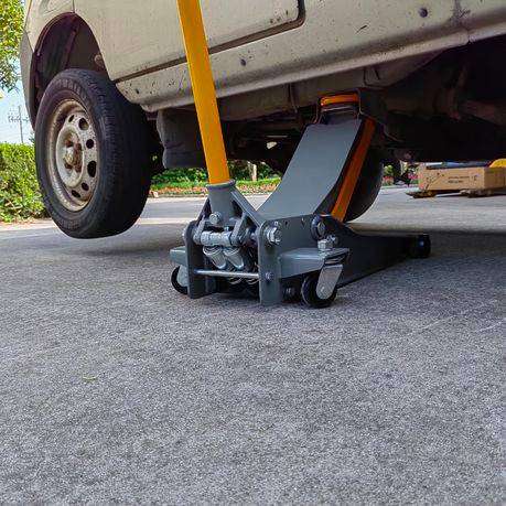 4 Ton Low Profile Hydraulic Floor Jack 