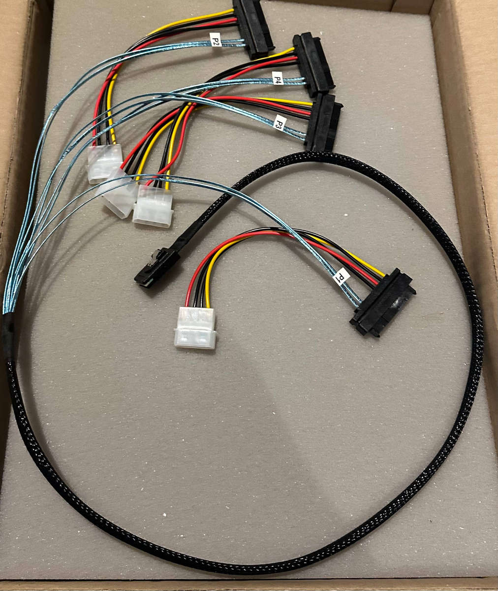 Mini SAS Breakout Cable  SFF-8087 to 4x SFF-8482 + Molex Power