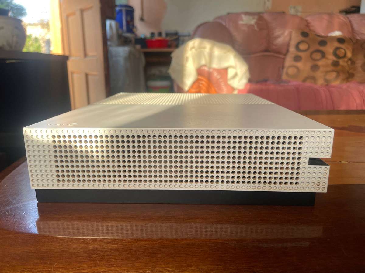 Xbox One S Console - Secondhand Gaming Console  with 1TB Storage