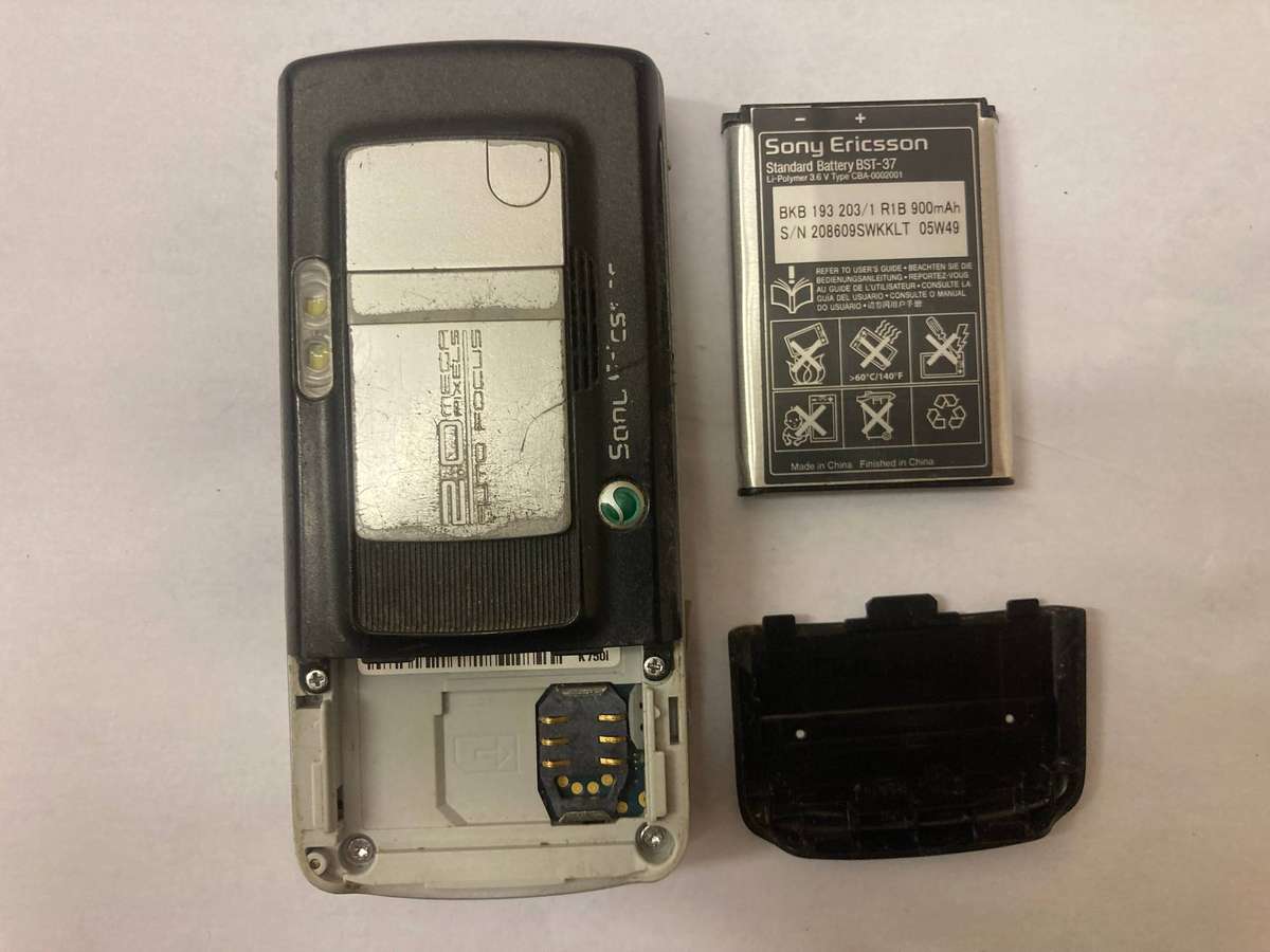Sony Ericsson K750i  UNTESTED